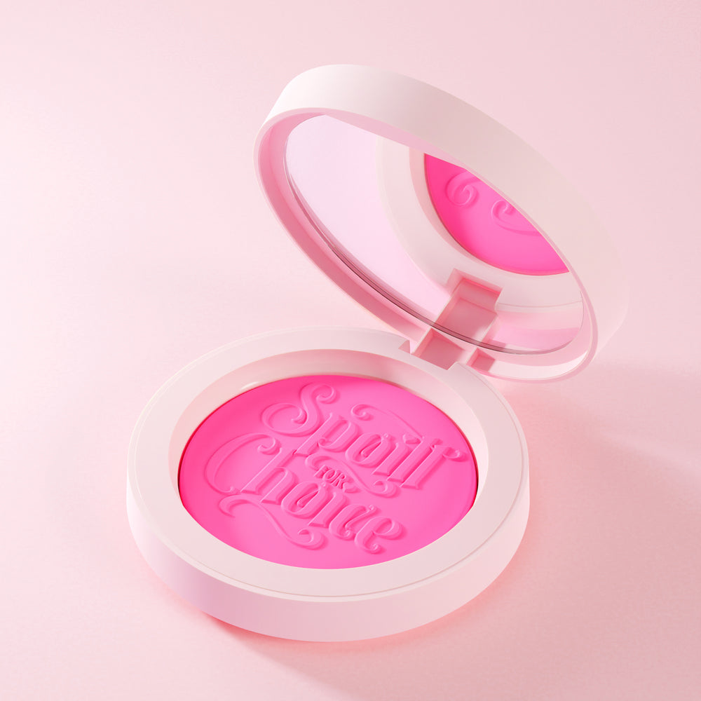 Lata de blush em creme estragado pela escolha