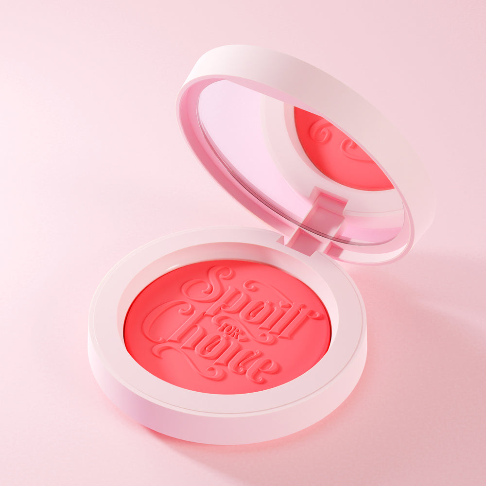 Lata de blush em creme estragado pela escolha