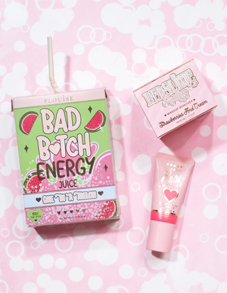 P.Louise Baddie mit einem Budget -Make -up -Bundles