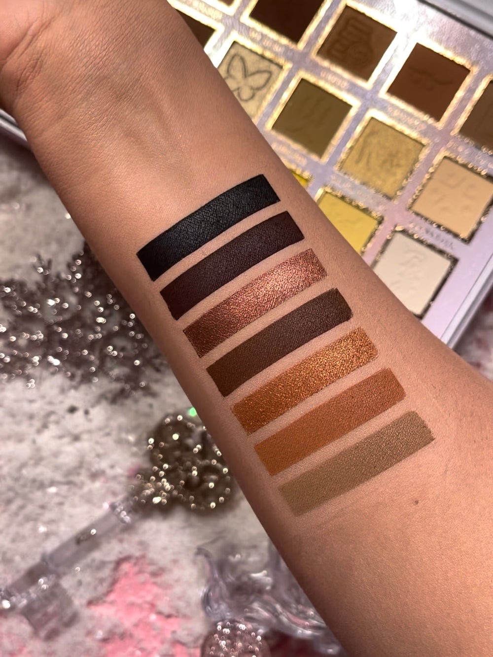 If The Crown Fits Neutral Eyeshadow Palette
