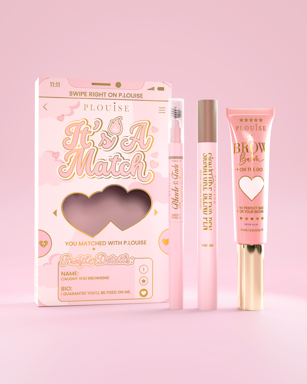 Conjunto cosmético de sobrancelhas It's A Match, incluindo P.Louise Signature Blend Pen, Blade & Fade Brow Pencil e Brow Balm, embalados em caixas temáticas rosa e douradas com motivos de coração.