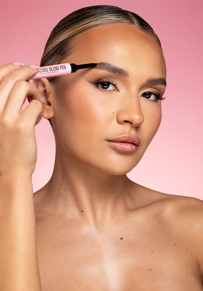 Caneta e pincel para sobrancelhas Signature Blend