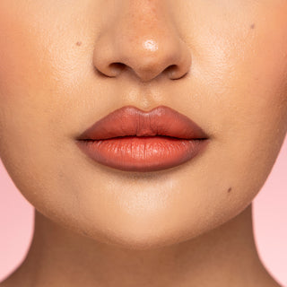 Base labial